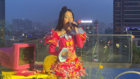 Phung Khanh Linh promoting her album in city pop-style