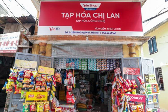 The common type of independent grocery store in Vietnam