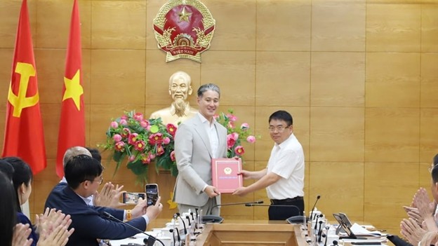 Thanh Hoa province awarded the Decision approving the investment policy and investor