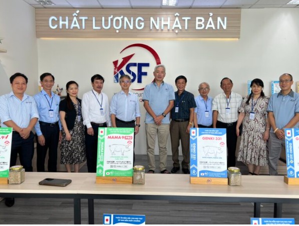 Vietnam Animal Husbandry Association visited and worked with Kyodo Sojitz Company
