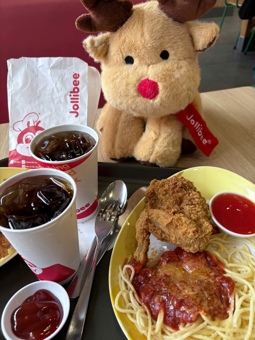 Jollibee’s reindeer is at the center of the meal