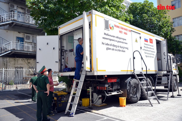 The mobile testing vehicle at the Southern branch of the Vietnam – Russia Tropical Centre