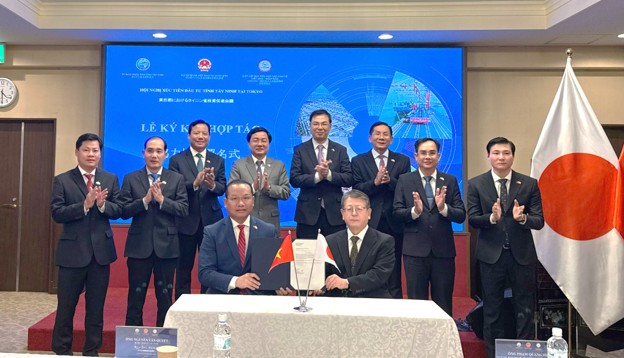 Signing ceremony for the MoU between Obayashi Corporation and Tay Ninh Province