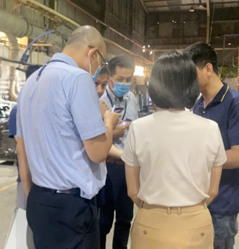 B&Company supporting a factory visit in the metal processing industry