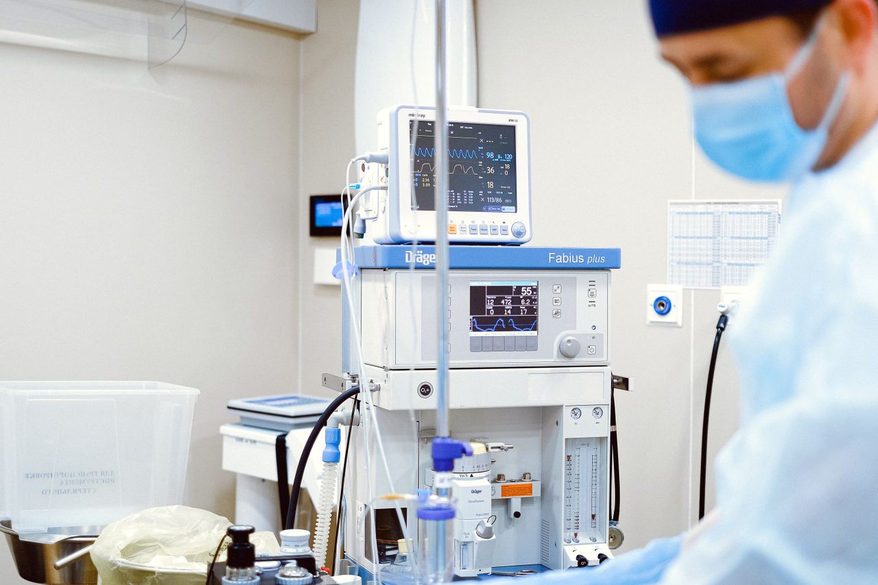 Vietnam private vs. public hospitals